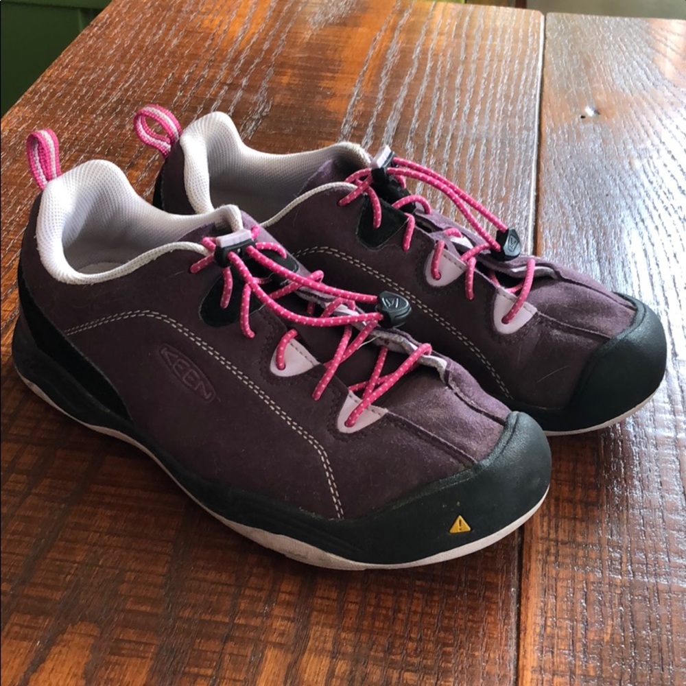 Purple Keens, EUC, size 5 or EUR 37